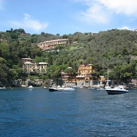 With A Stunning Sea View Pool Tennis Апартаменты Рапалло