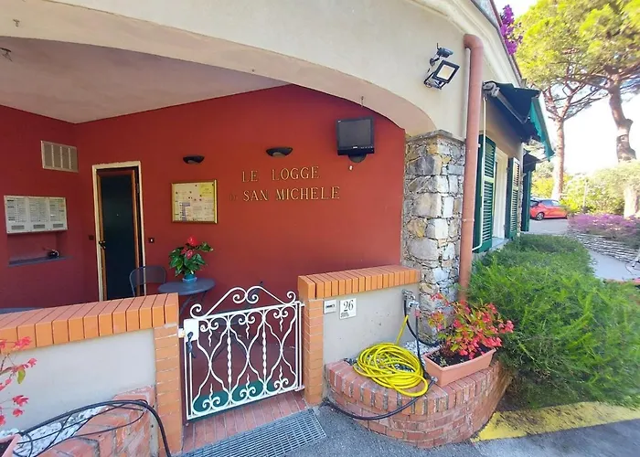 With A Stunning Sea View Pool Tennis 公寓